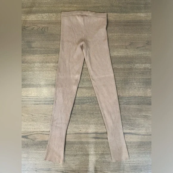 Aritzia Distill Leggings-Color:Gold Camel-Size Medium - Picture 3 of 12